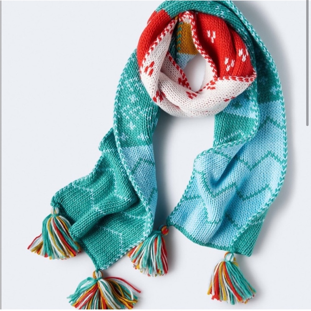 NWOT Aeropostale Knit Scarf With Pom Poms